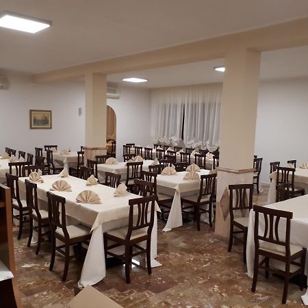 Hotel La Collinetta Montazzoli Esterno foto
